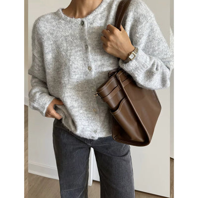 Ivy - Cosy knit button-up cardigan