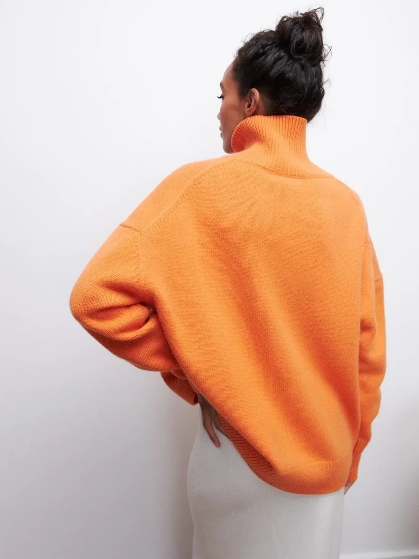 Avery - Relaxed Turtleneck Knit Sweater