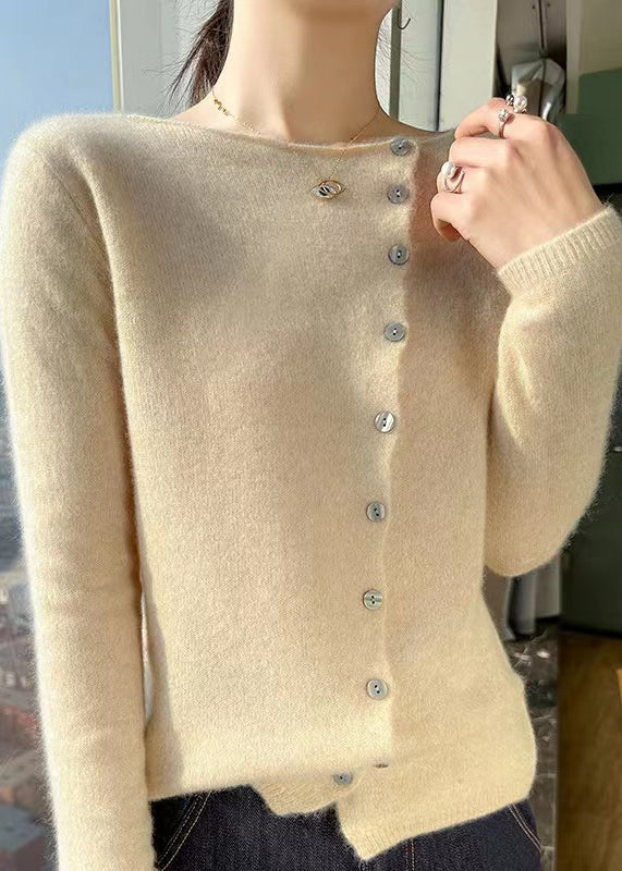 Calla - Simple Style O Neck Button Sweater