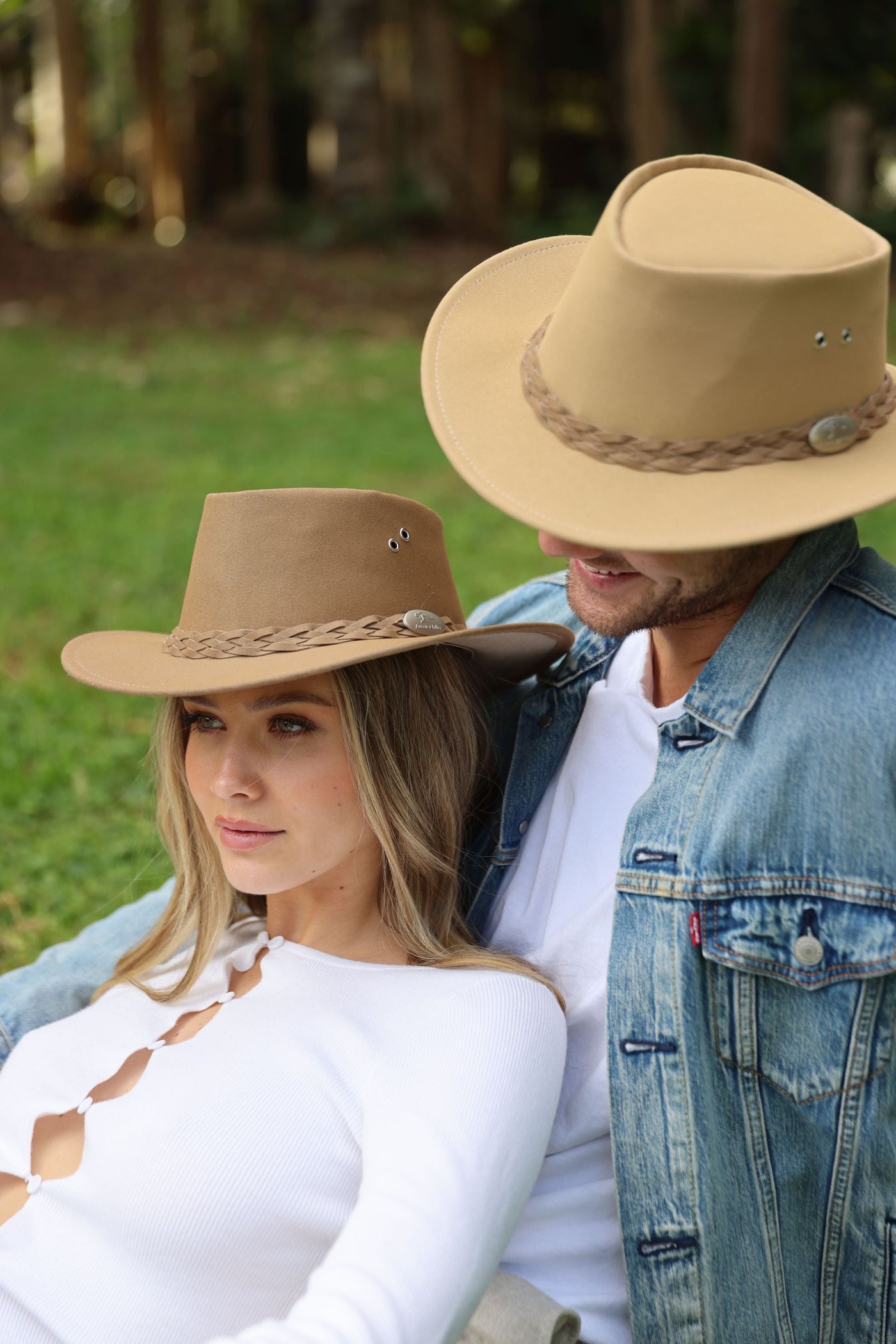 BUSHIE- Bush hat