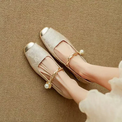 Aisha - Elegant Vintage Look Flats
