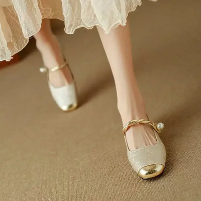 Aisha - Elegant Vintage Look Flats