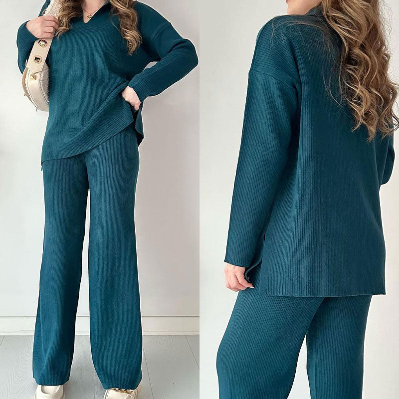 Mia - Relaxed Two-Piece Set with V-Neck and Side Slit