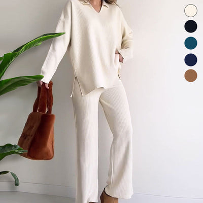 Mia - Relaxed Two-Piece Set with V-Neck and Side Slit